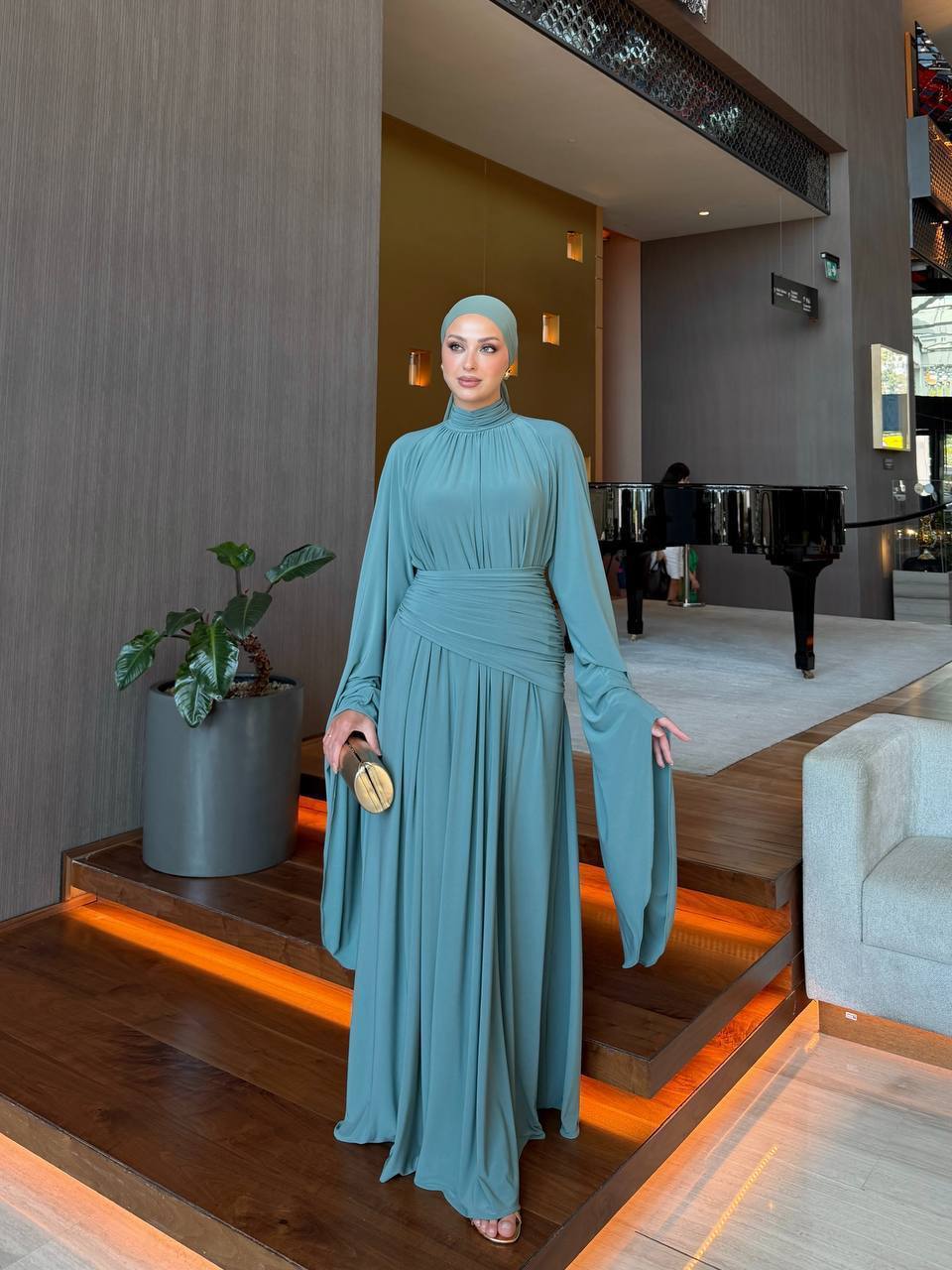 The sleeve dress qashe