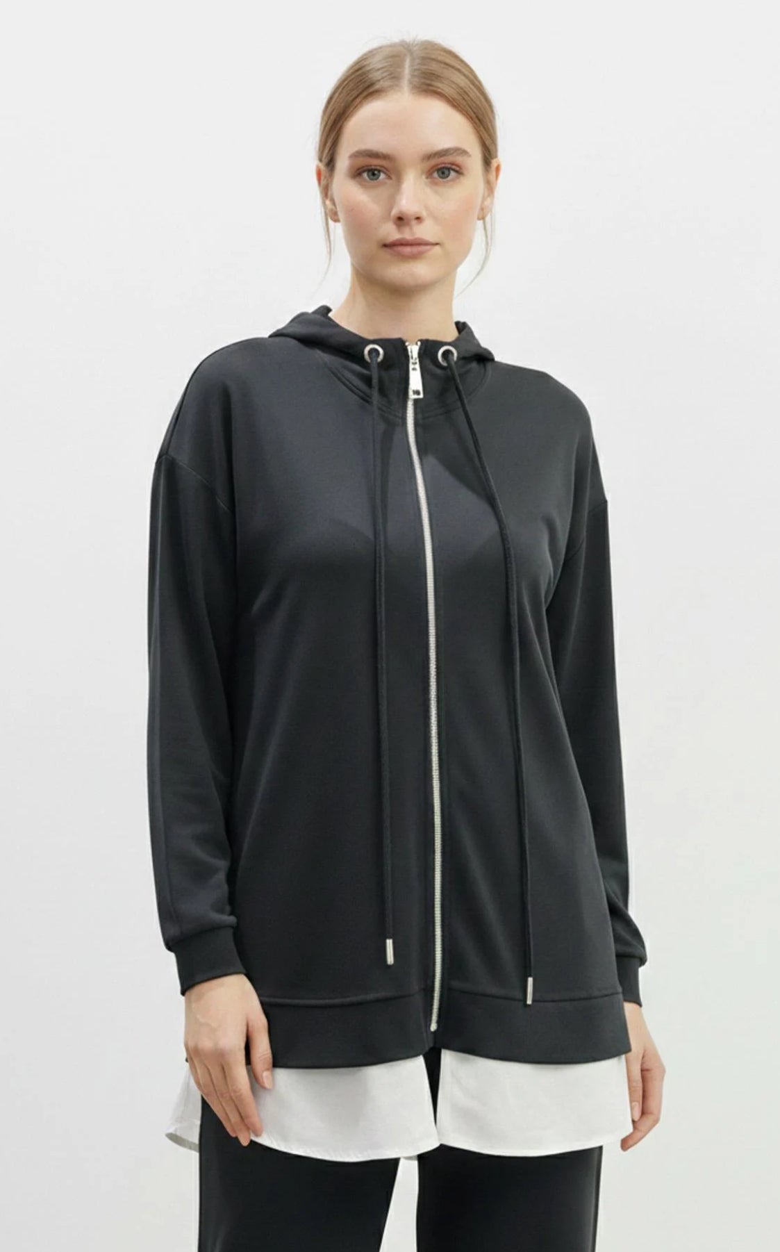 Black tensel set Puane
